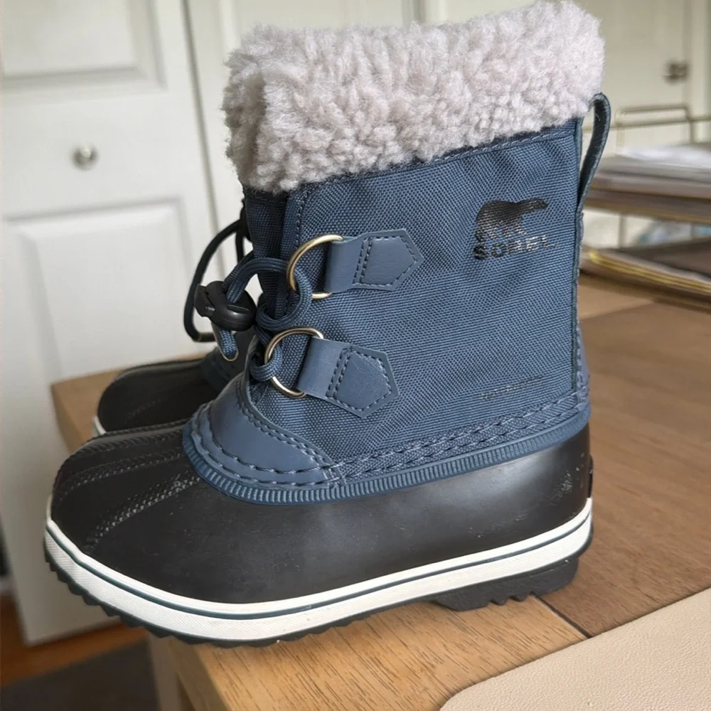 Brand new Sorel toddler snow boots.